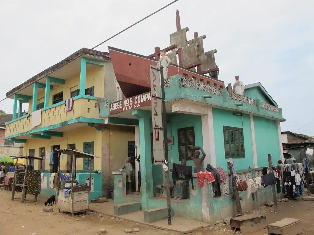 elmina 11.jpeg