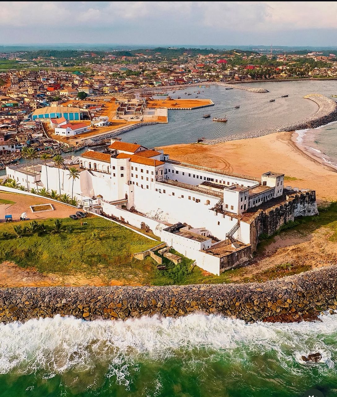 elmina 5.jpeg